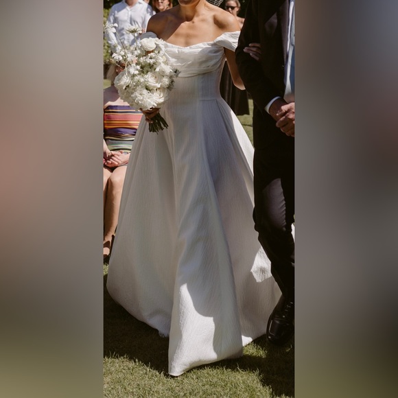 Peter Langner Novara off shoulder gown in Jacquard - Picture 3 of 4